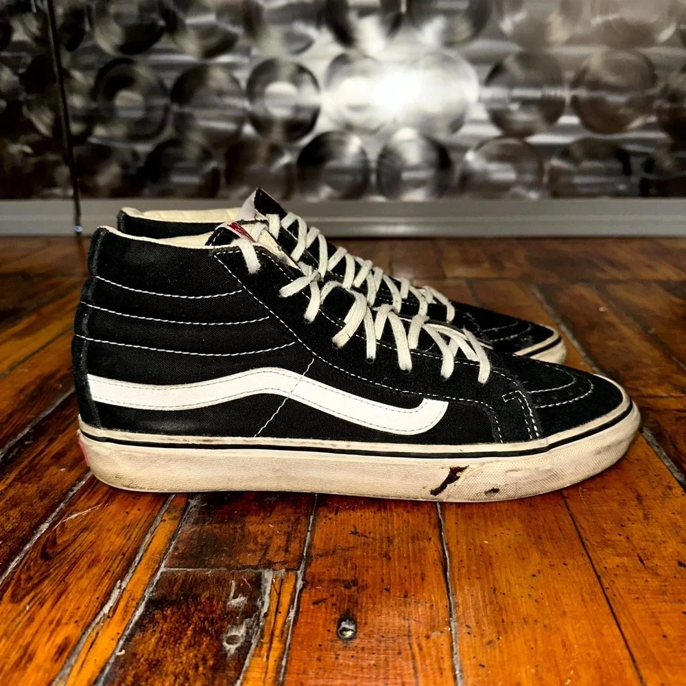 Vans Sk8-Hi Sneakers Unisex M7 W8.5 Black White Suede Lace Up Walking Shoes